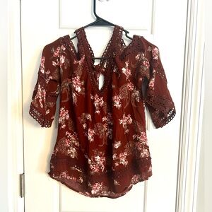 Penelope Project Maroon Floral Cold Shoulder Crochet Trim Blouse